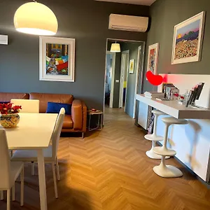 https://cutelli-home-catania.catania-hotels.net